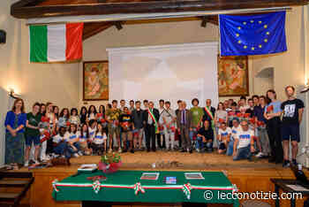 Valmadrera e Malgrate, il Prefetto consegna la Costituzione ai neo-maggiorenni - Lecco Notizie