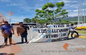 Reprochan en Chilpancingo falta de respuesta a 93 meses del caso Iguala - Quadratin Guerrero