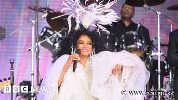 Diana Ross brings Motown glamour to Glastonbury