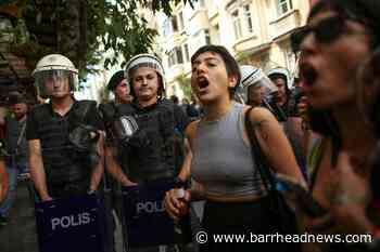 Dozens arrested after defying ban on Pride march in Istanbul - Barrhead News