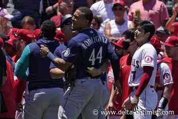 Melee mayhem: Big brawl, 8 ejected, Angels top Mariners 2-1 - Delta Optimist