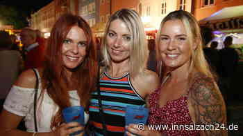 Besucherflut und ausgelassene Stimmung bei Altstadtfest in Mühldorf