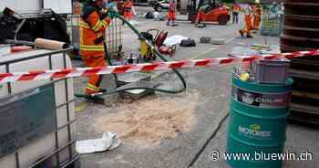 Litauischer Lastwagen verliert ätzende Flüssigkeit bei Ennetbürgen - blue News