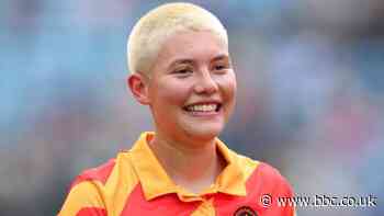 England v South Africa: Issy Wong replaces Emily Arlott in Test squad