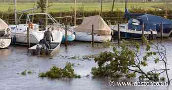 Veel schade bij Sluisje in Eemnes na harde wind - De Stentor