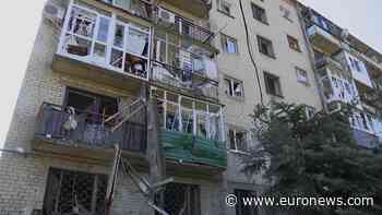 Blast hits Sloviansk, mayor says cluster bomb used