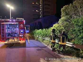 Fiamme nella concessionaria abbandonata - Qui News Valdera