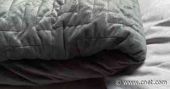 Weighted Blankets: Benefits, Do They Actually Work and Are They Worth The Money?     - CNET