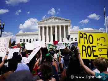 "Riprendete gli interventi". E il giudice blocca il divieto di aborto
