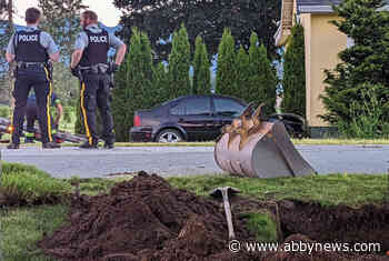 Driver runs off after slamming stolen car into Chilliwack home