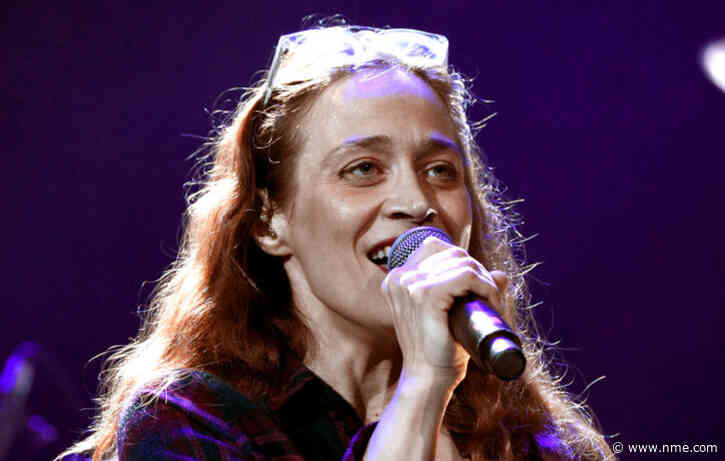 Fiona Apple responds to Roe v. Wade repeal: “It’s not about life. It’s about control”