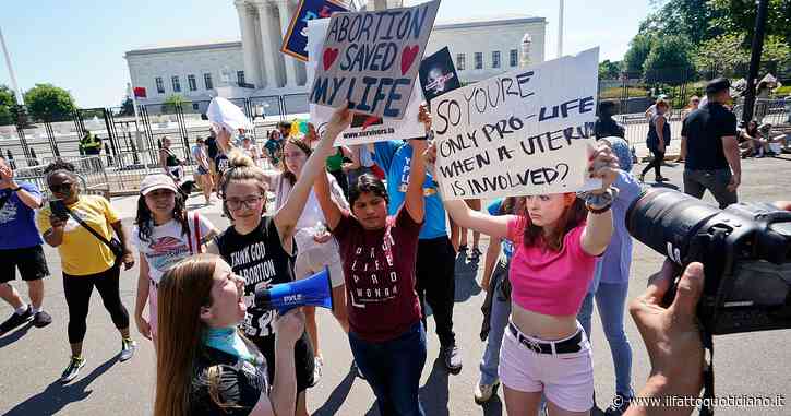 Aborto, un Tribunale della Louisiana blocca il divieto di interrompere la gravidanza. E 22 procuratori si schierano a favore del diritto