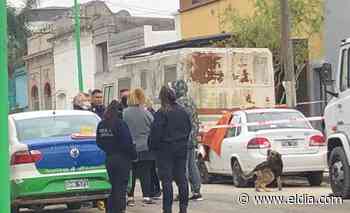 Conmoción en Ensenada: encontraron muerto a un hombre de 79 años dentro de un auto - Diario El Dia