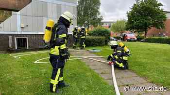 Feuerwehreinsatz: Shisha-Kohle löst Feuer in Mehrfamilienhaus in Harrislee aus - shz.de