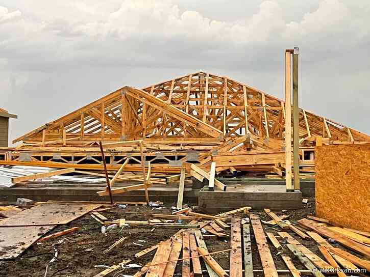 Home collapses in Manor, 2 workers injured and 1 rescued from rubble