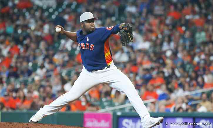 Former Phillie Héctor Neris throws scoreless eighth inning in combined no-hitter for the Astros
