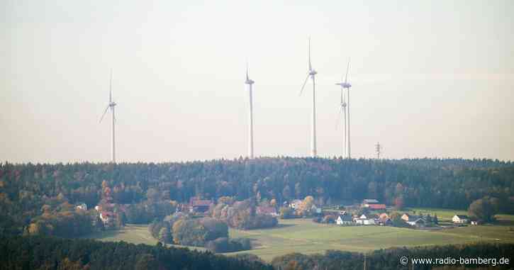 Windräder im Naturpark Steigerwald…