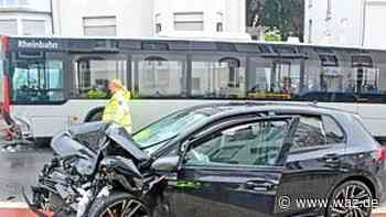 Velbert: Autofahrer bei Kollision mit Bus schwer verletzt - WAZ News