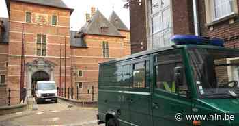 Twintigers verzenden harddrugs vanuit postkantoor in Weelde - Het Laatste Nieuws