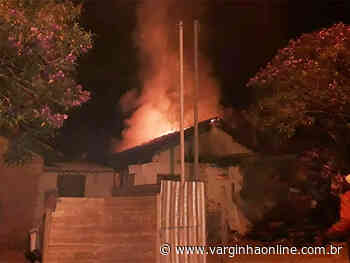 Casa pega fogo no bairro Morada Nova, em Três Pontas - Varginha Online