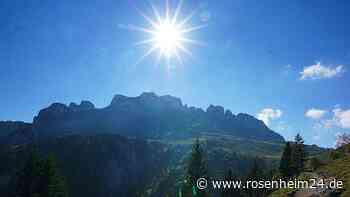 So wird das Gipfelkreuz auf der Kampenwand zum Leuchten gebracht