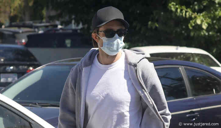Robert Pattinson Keeps a Low Profile During CVS Run in L.A.