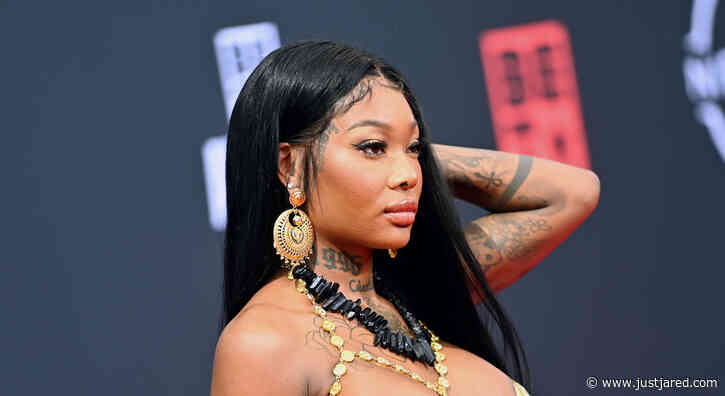 Summer Walker Wears Barely-There Outfit at BET Awards After Confirming She's Pregnant, Designer Apologizes Amid Backlash