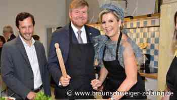 König Willem-Alexander schwingt das Nudelholz