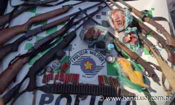 Homem é preso com armas de caça e animais mortos em Ubatuba - Band Jornalismo