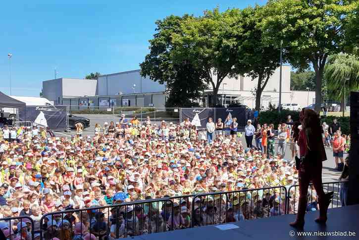 Mega Mindy schenkt kleuters mooie start van zomervakantie