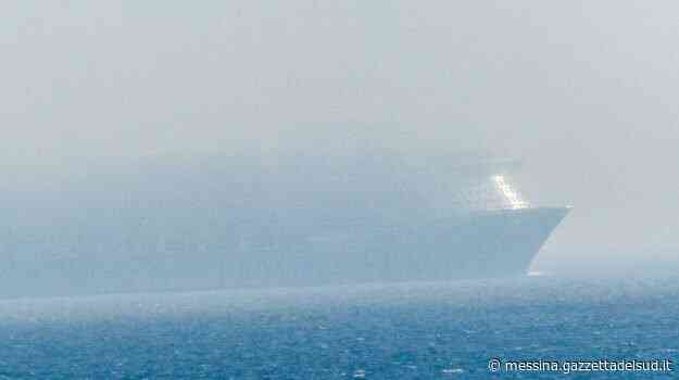 Messina, risveglio con la "Lupa" nello Stretto. Le spettacolari immagini. Ecco come nasce - Gazzetta del Sud - Edizione Messina