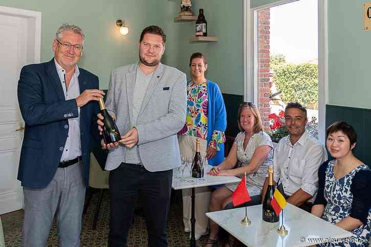 Gesmaakte schuimwijn van Jess Van Weert vindt weg naar China via Heist-op-den-Berg: “Lux kaapte al meerdere medailles weg in Azië”