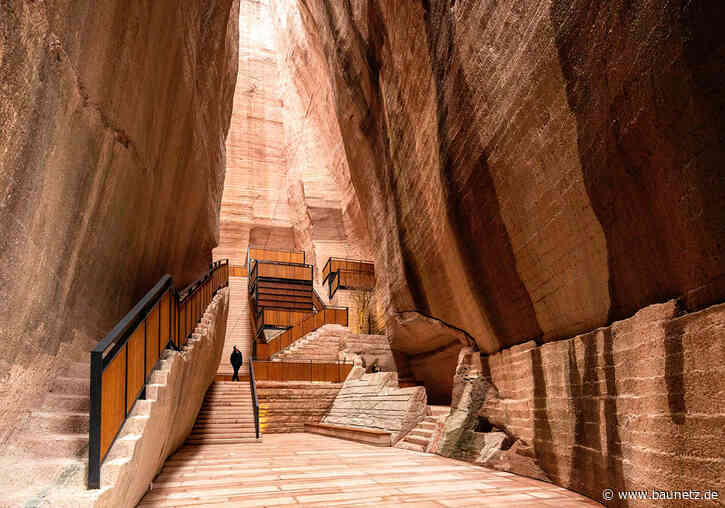 Vom Steinbruch zum Kulturort
 - Bühne und Bibliothek von DnA_Design and Architecture in Jinyun