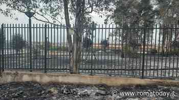 Roma brucia: fiamme sui terreni dell'ex discarica di Lunghezza