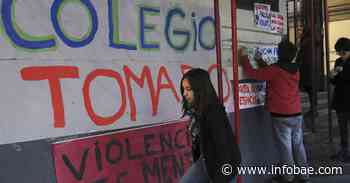 Vuelven a tomar el Colegio Nacional de Buenos Aires: piden que remuevan a un docente y a un empleado condenado por abuso - infobae
