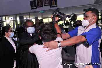 Lawyer calls for media to be brought to justice after colleague's scuffle during Cradle Fund CEO’s murder verdict | Malay Mail - Malay Mail