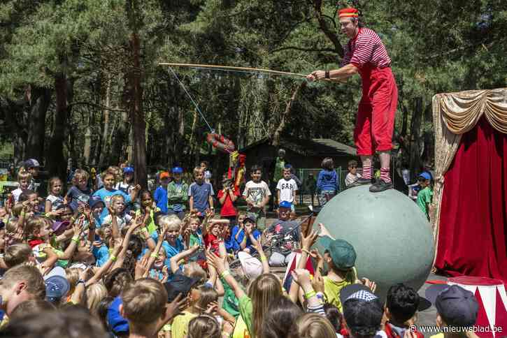 Springkastelen, slijmballen en een kermis: Bengelpop weet nog steeds hoe het 5.800 kinderen doet joelen van pret