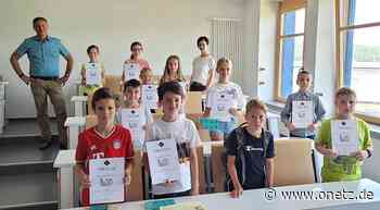 Gymnasiasten aus Nabburg beim Landeswettbewerb „Experimente antworten“ erfolgreich - Onetz.de