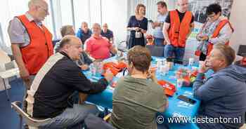 Buschauffeurs staken in Lelystad, reizigers balen: 'Irritant, ik wist van niks' - De Stentor