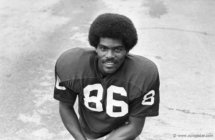 Dave Hyde: In death, former Dolphin Marlin Briscoe gets history’s due, after years of neglect