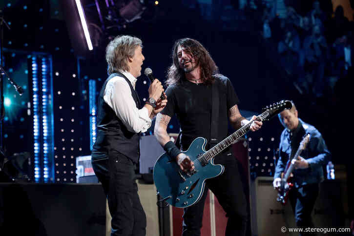 Glastonbury: Watch Paul McCartney Bring Out Dave Grohl & Bruce Springsteen - Stereogum