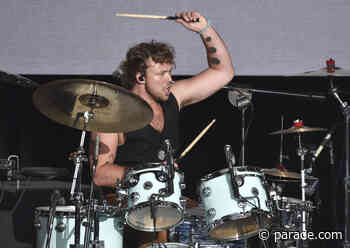 5 Seconds of Summer Drummer Suffers Scary Medical Situation During Concert - Parade Magazine