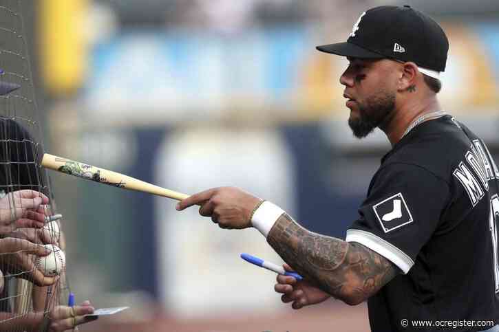 Chicago White Sox reinstate Yoán Moncada from the injured list and option infielder Lenyn Sosa to Triple A