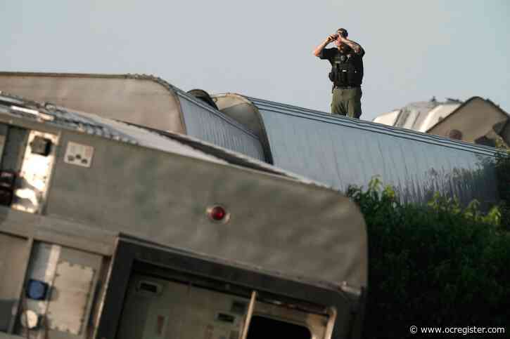 Death toll rises to 4 in LA-to-Chicago Amtrak derailment