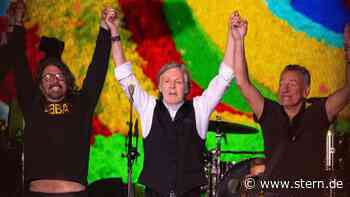 Paul McCartney beim Glastonbury-Festival: Ex-Beatle holt besondere Gäste auf die Bühne - STERN.de