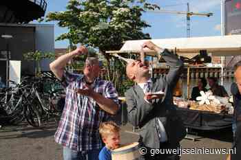 Veiling vaatje haring en andere goederen op Kortenoord | Gouwe IJssel Nieuws - Gouwe IJssel Nieuws