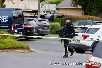 UPDATE: 2 suspects killed, 1 possibly at large after daytime bank robbery in Saanich
