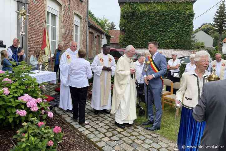 Aartsbisschop De Kesel bezoekt voor eerste keer Ossel