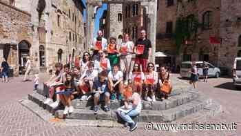 San Gimignano, campagna di sensibilizzazione per un turismo sostenibile - RadioSienaTv