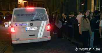 Twee vrouwen slachtoffer van gsm-diefstal op Oude Markt: illegaal aangehouden - Het Laatste Nieuws